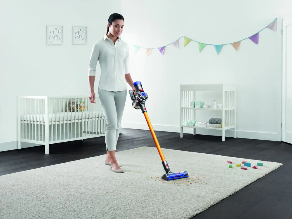 Dyson V8 Absolute Cordless Vacuum | Yellow | Refurbished