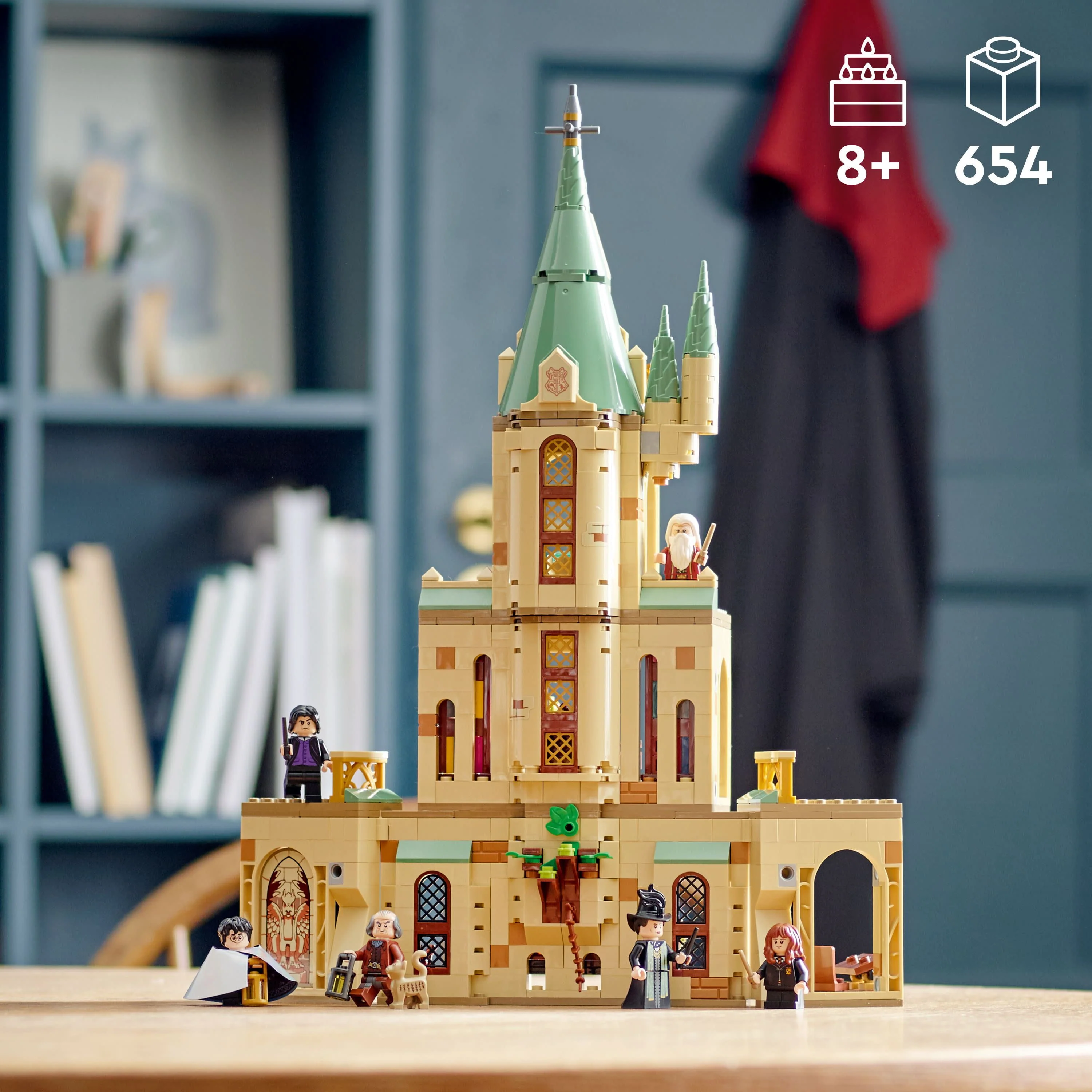LEGO Harry Potter Hogwarts: Dumbledore's Office 76402 Castle Toy, Set with Sorting Hat, Sword of Gryffindor and 6 Minifigures, for Kids Aged 8 Plus