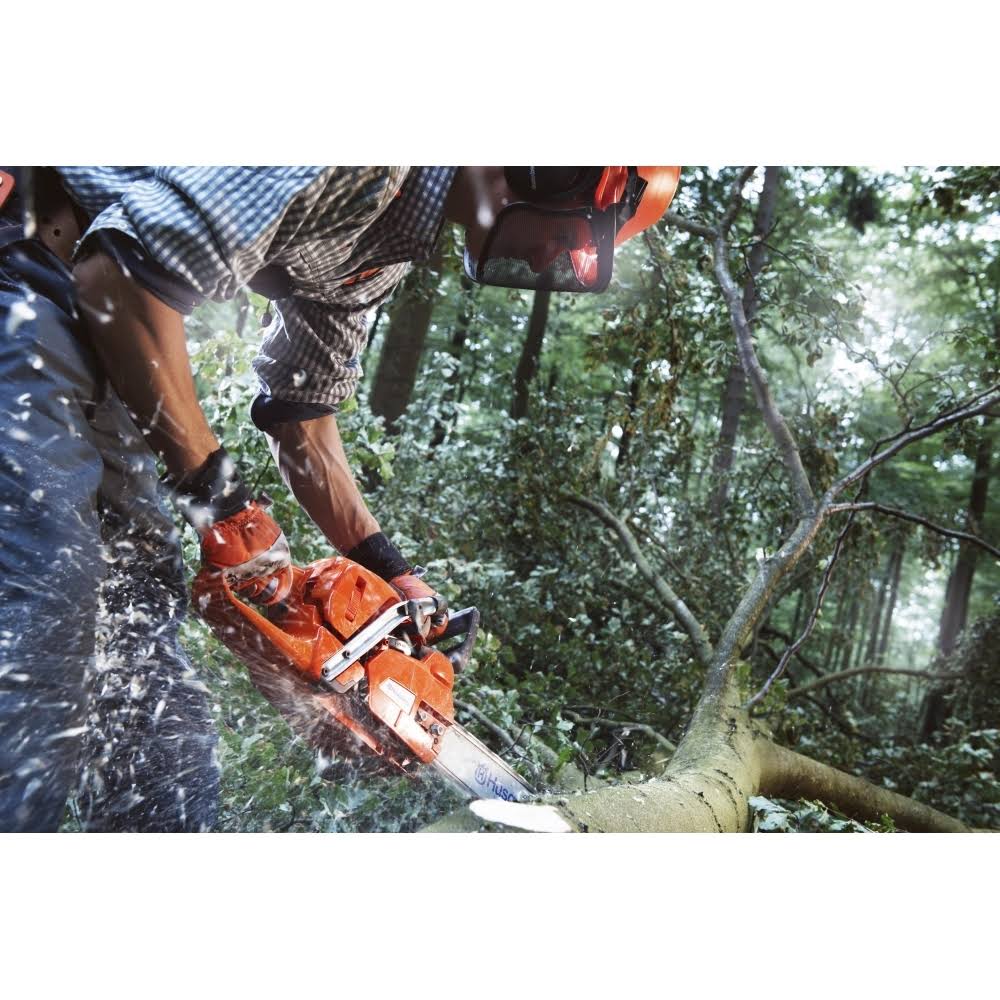 Husqvarna 555 Chainsaw -18x22 Petrol