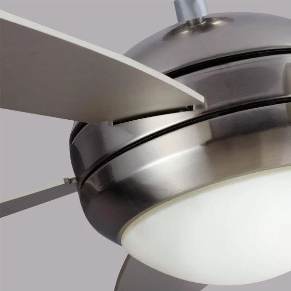Monte Carlo Discus ES 52x22 Ceiling Fan with 2-light Kit - Brushed Steel - Silver Blades