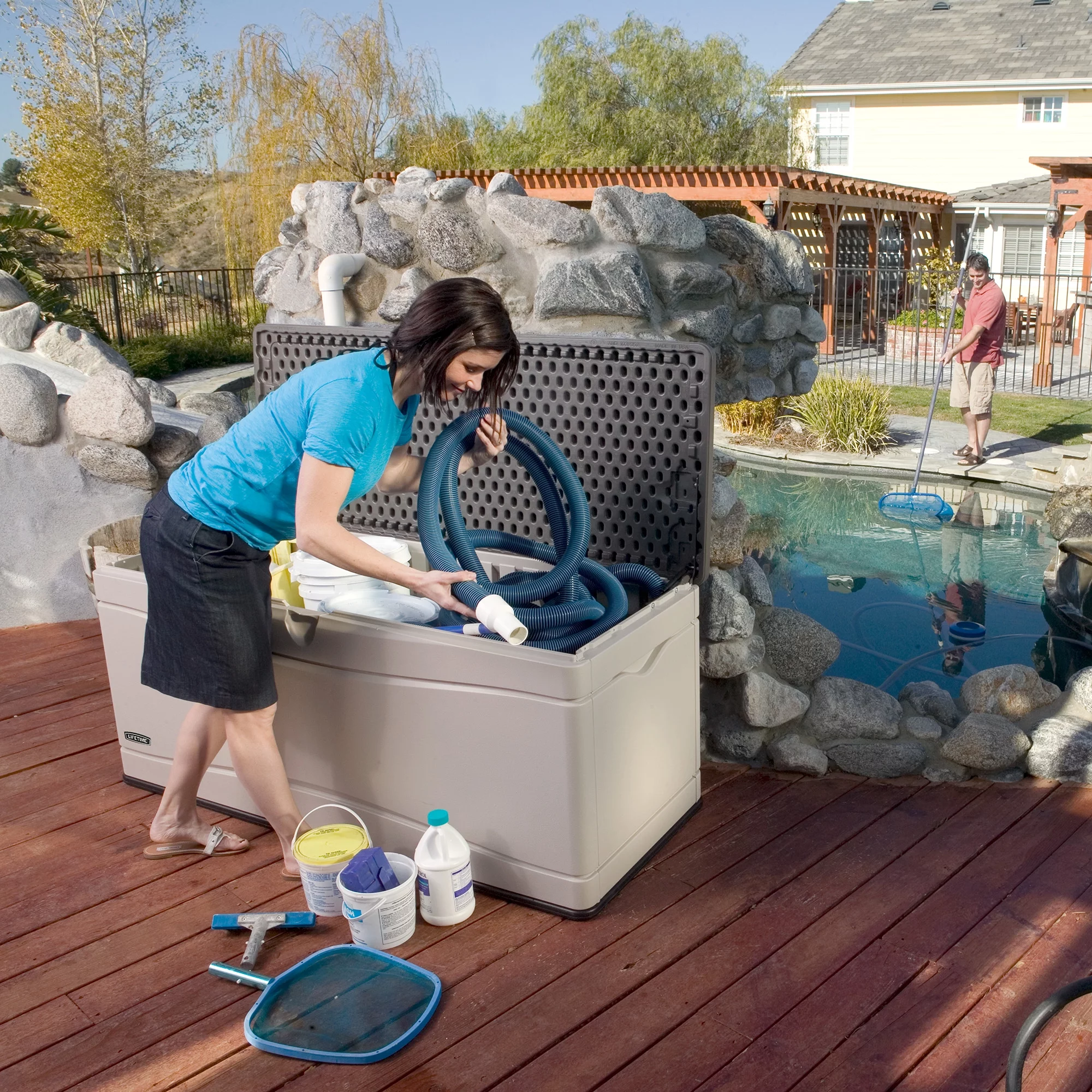 Lifetime Heavy-Duty 130 Gallon Plastic Deck Box, Desert Sand (60012)