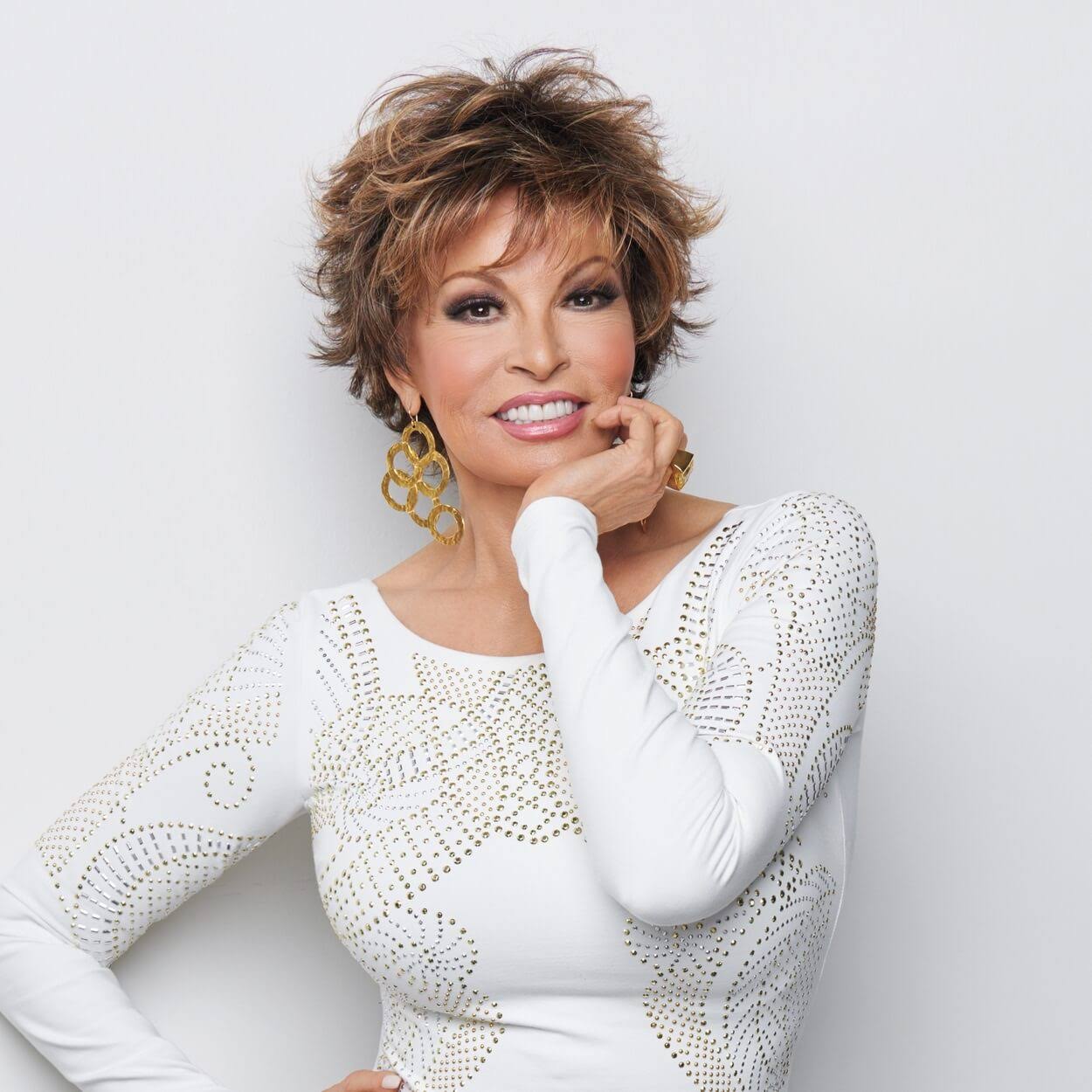 Voltage Large by Raquel Welch (Basic Cap Wig) Shaded Iced Cappuccino (SS10/22)