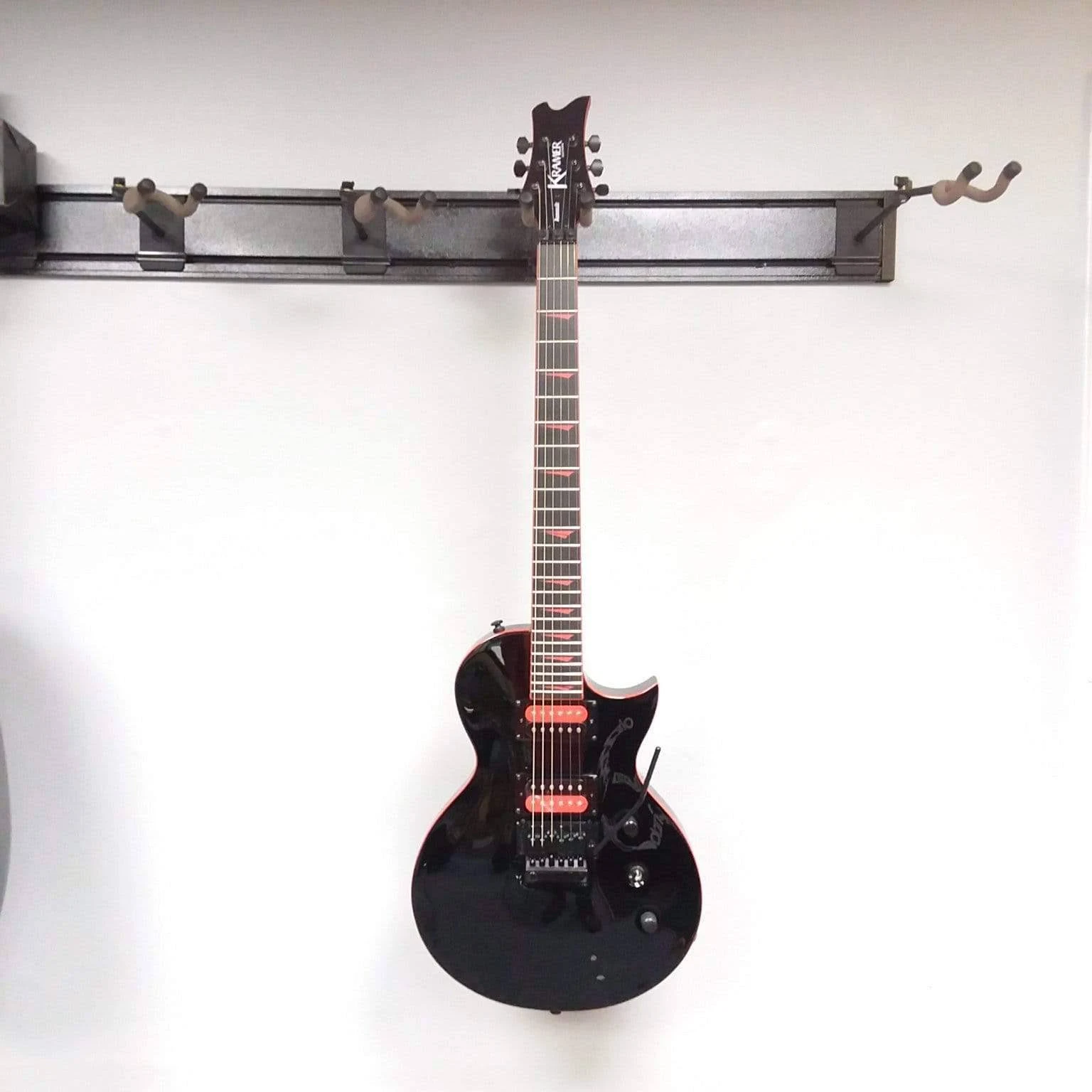 Kramer Assault 220 Electric Guitar - Black