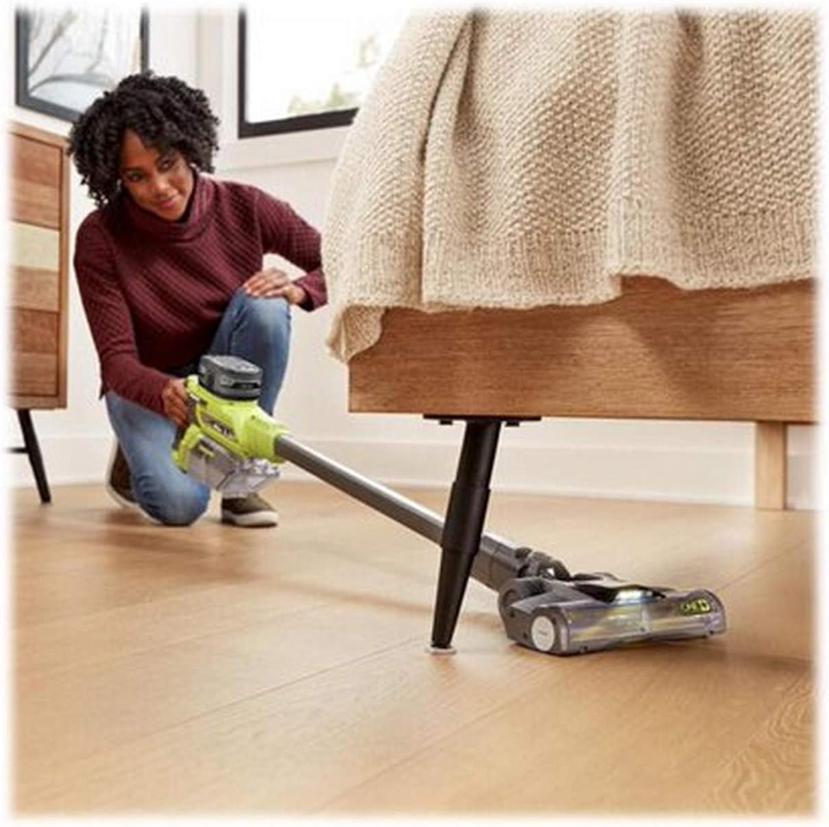 RYOBI ONE+ 18V Brushless Cordless Compact Stick Vacuum Cleaner (Tool Only)