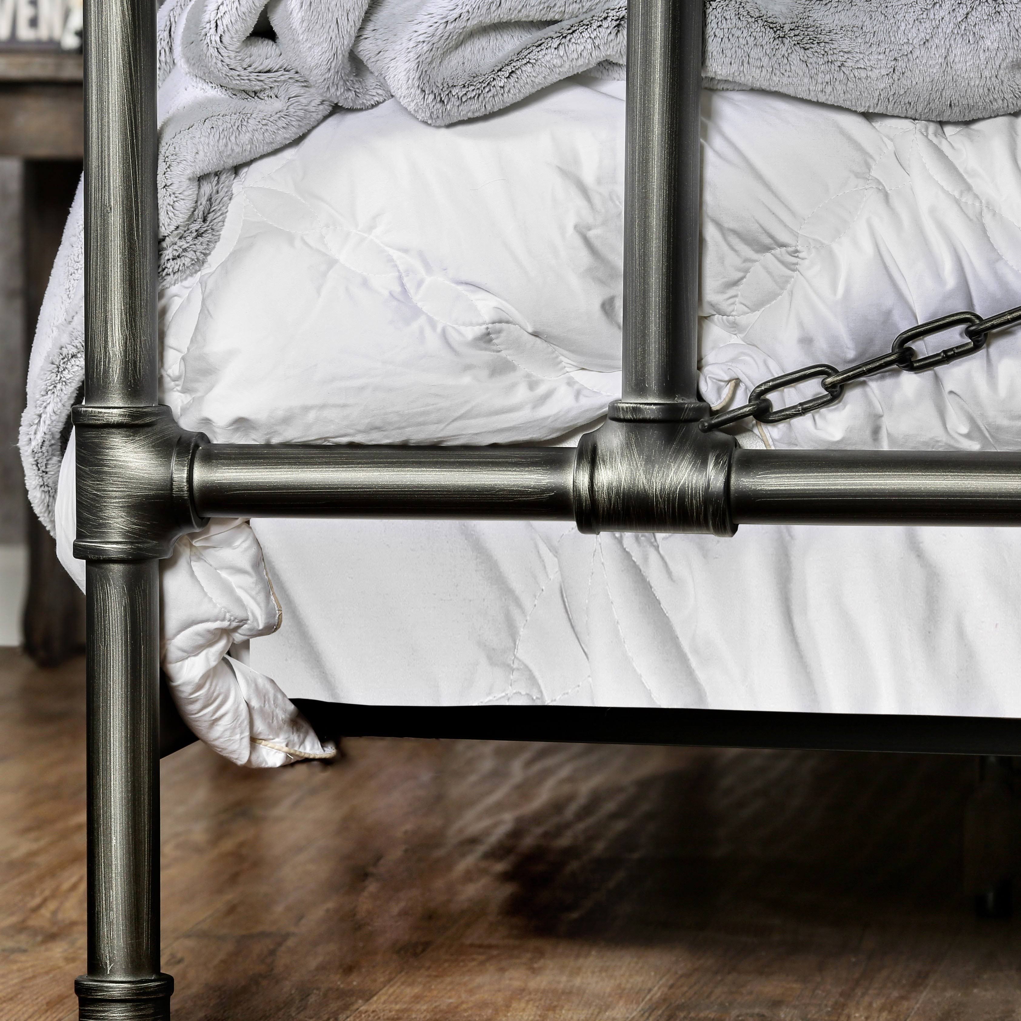 Furniture of America Porteno Industrial Brushed Silver Bed California King