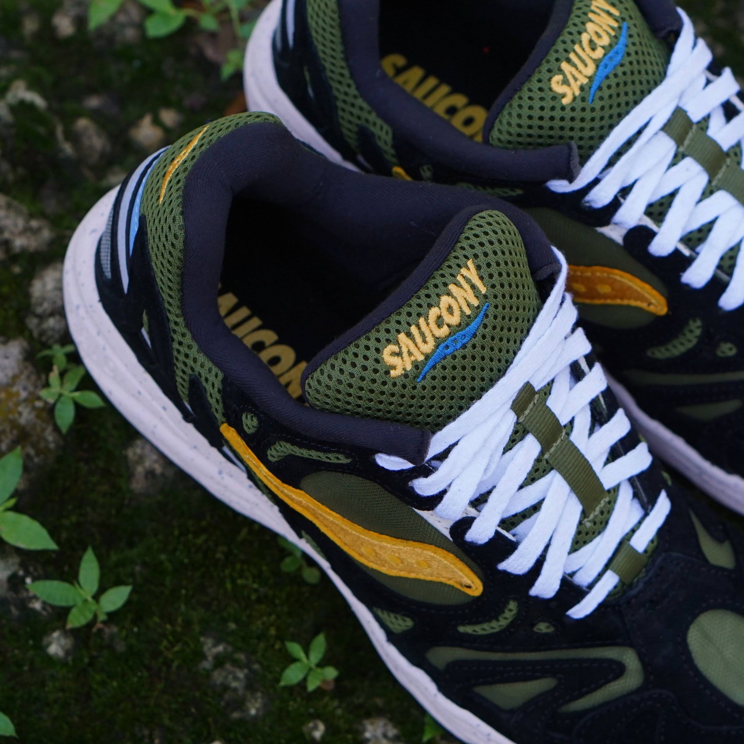 Saucony Grid Azura 2000 8.5 / Black/Yellow