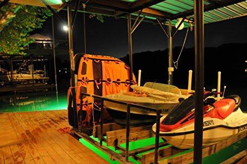 Deep Glow Green Underwater Light for Salt or Freshwater