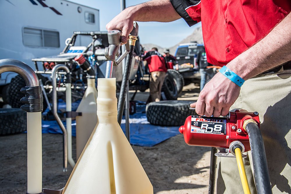 Fill-Rite RD812NH 8 GPM 12V Portable Fuel Transfer Pump with Manual Nozzle, Discharge Hose, Suction Hose, and Power Cord,Red