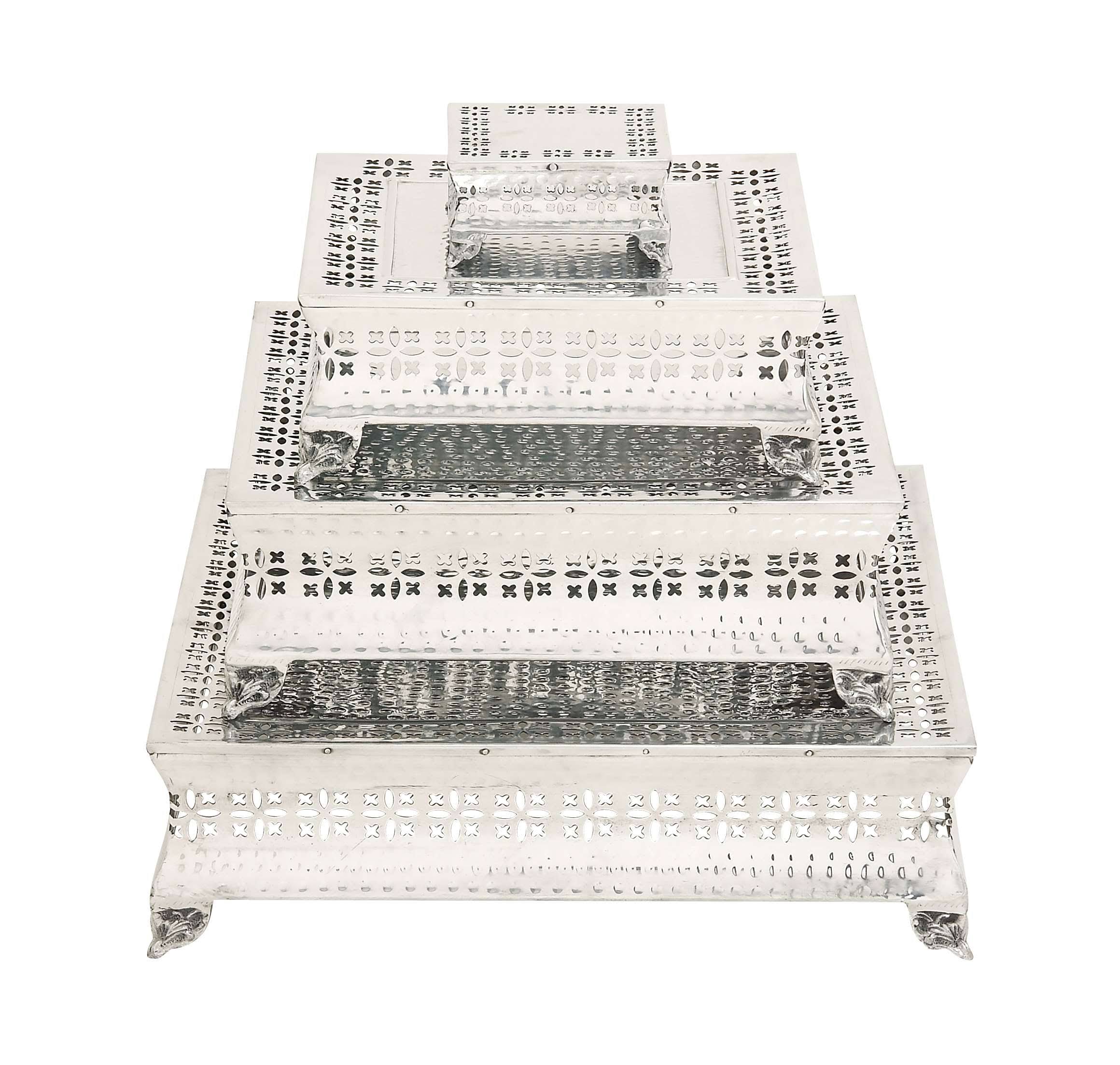 Aluminum Cake Stand (Set of 4)