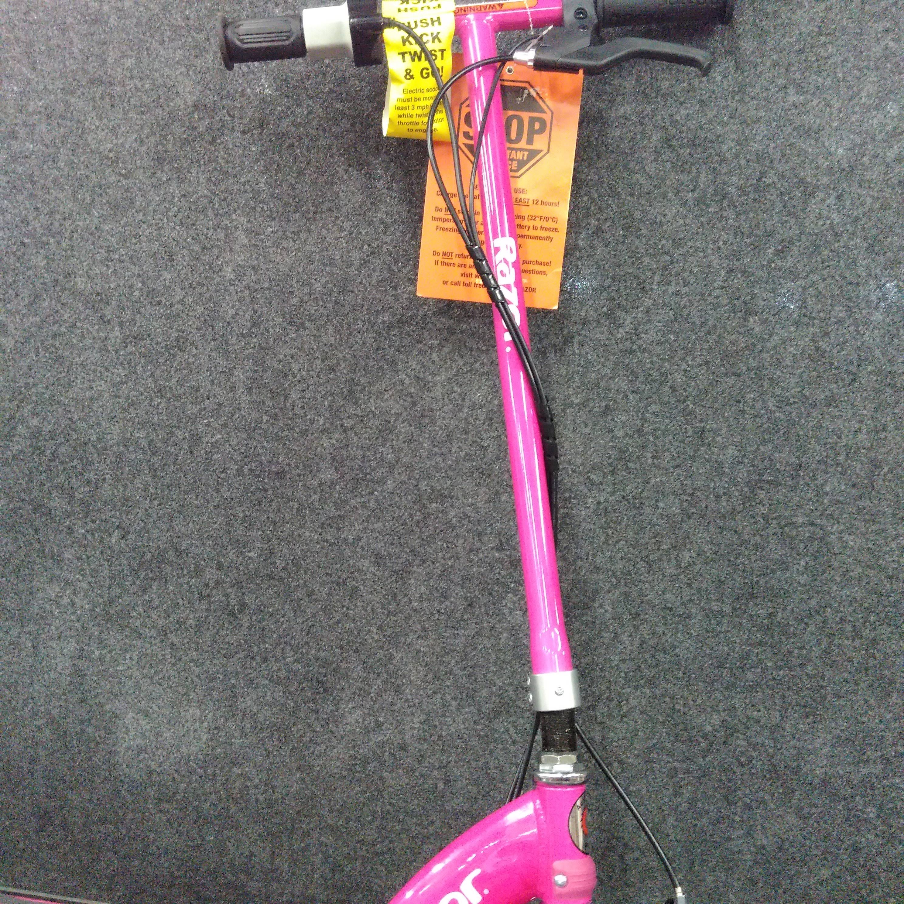 Razor E100 Electric Scooter (Pink)