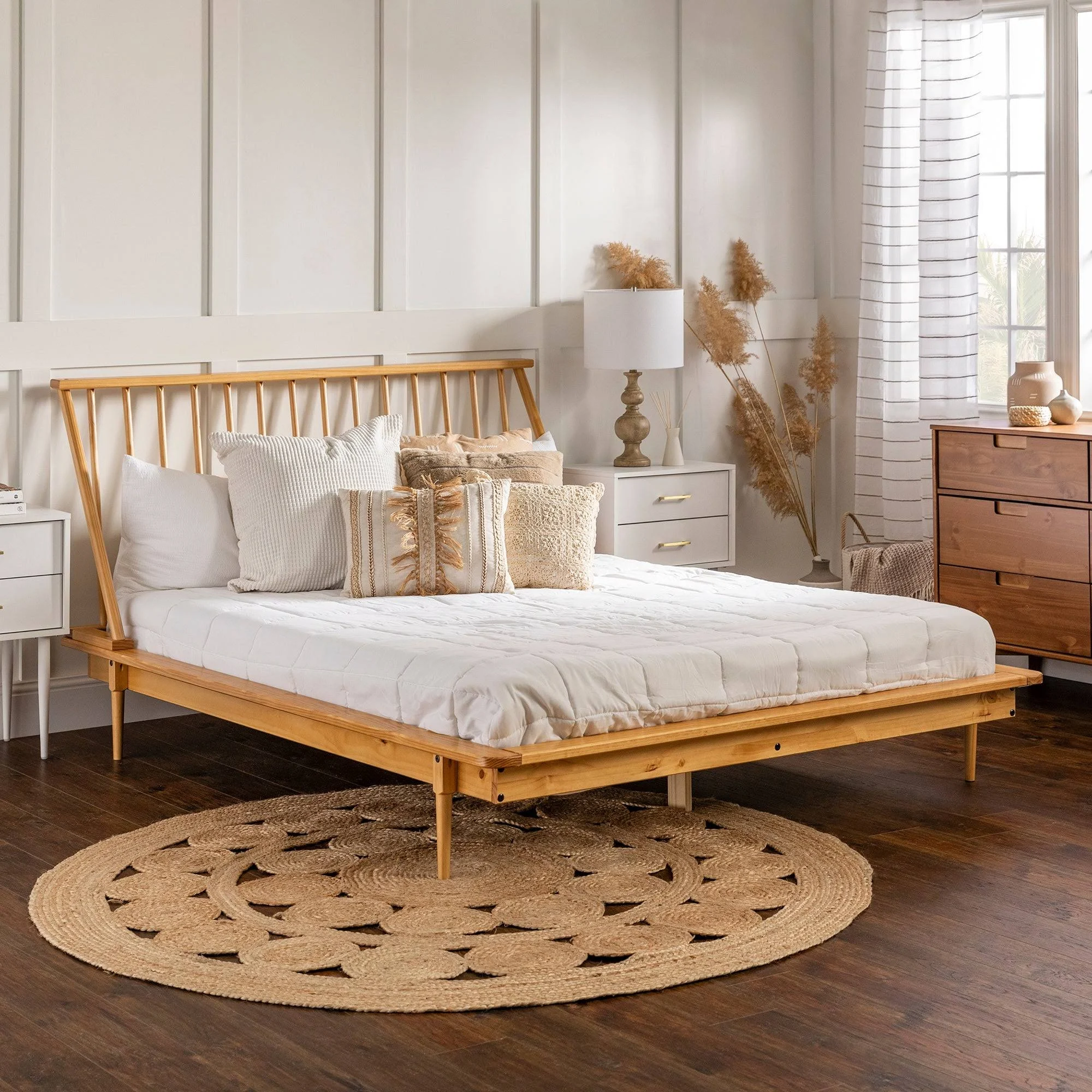 Carson Carrington Blaney Solid Pine Wood Spindle Bed - Light Oak - Queen