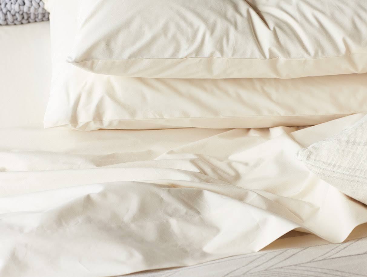 Coyuchi 300 Thread Count Organic Percale Fitted Sheet, Twin, Natural