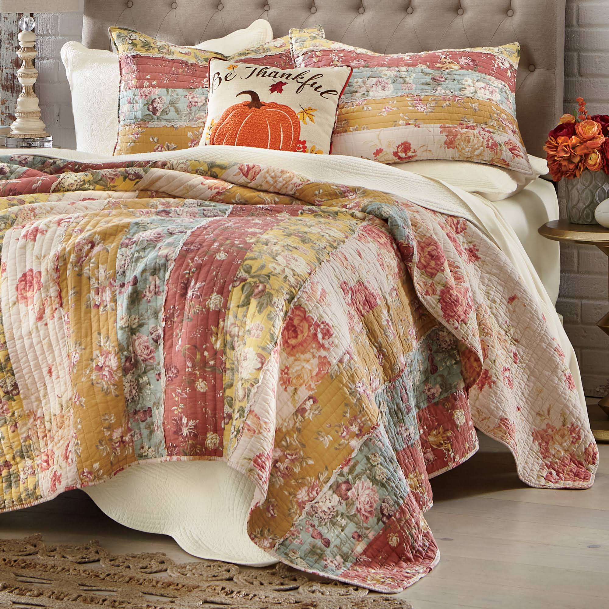 Surrey Oversized Quilt , Cotton, Ivory, King (108x22 W x 96x22 L)