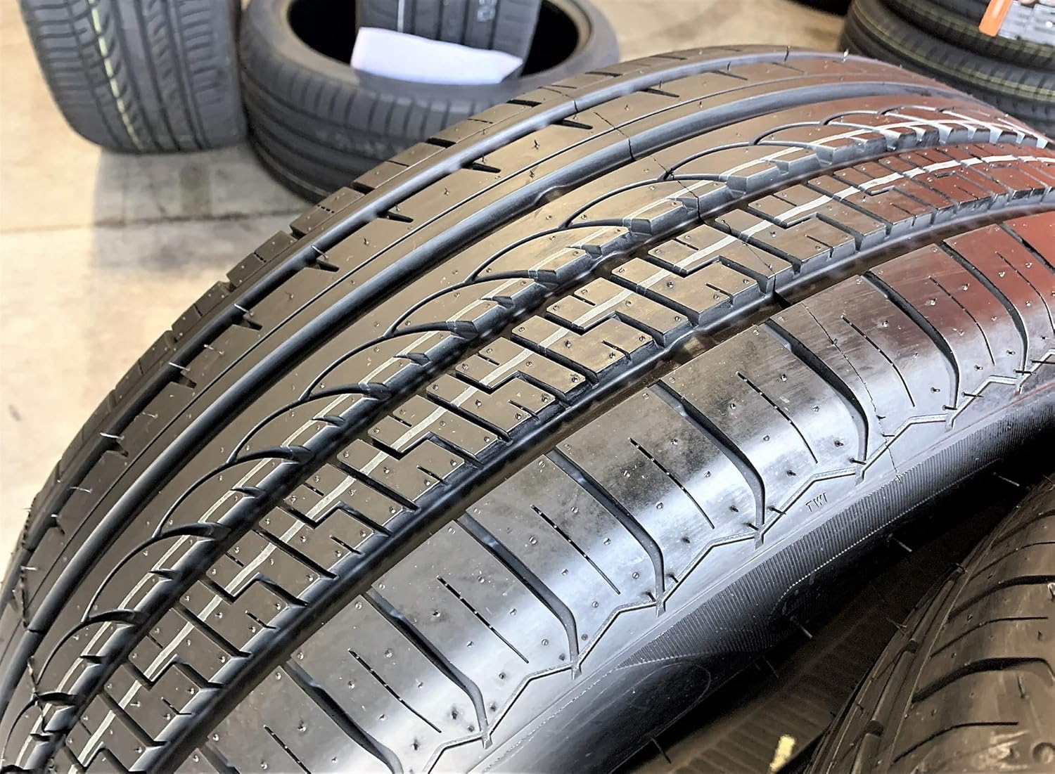 Fullway HP208 All-Season Performance Radial Tire-205/70R15 205/70/15 205/70-15 96H Load Range SL 4-Ply BSW Black Side Wall Pack of 2