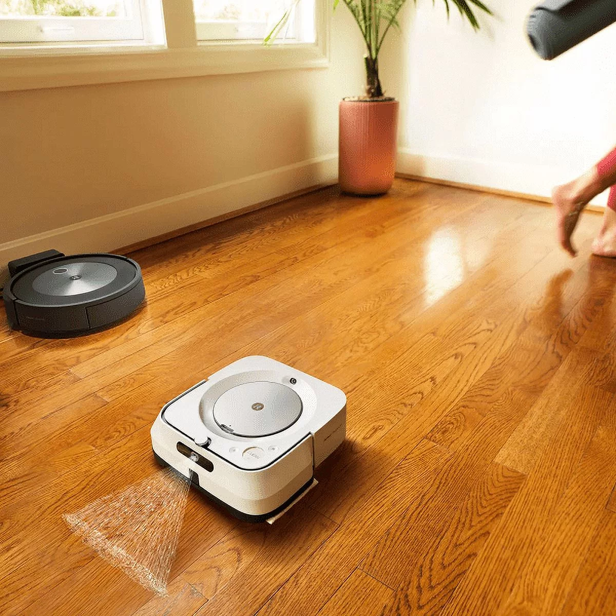 Restored iRobot J715020 Roomba j7 WiFi Connected Robot Vacuum Black (Refurbished)
