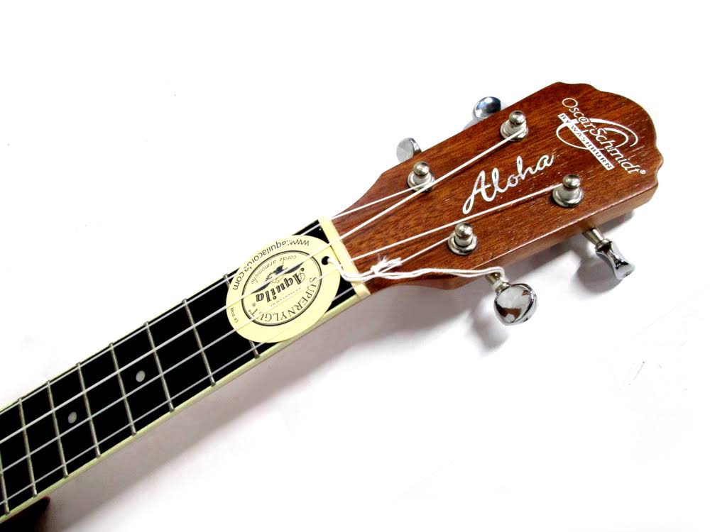 Oscar Schmidt OU2PAK Concert Ukulele Package