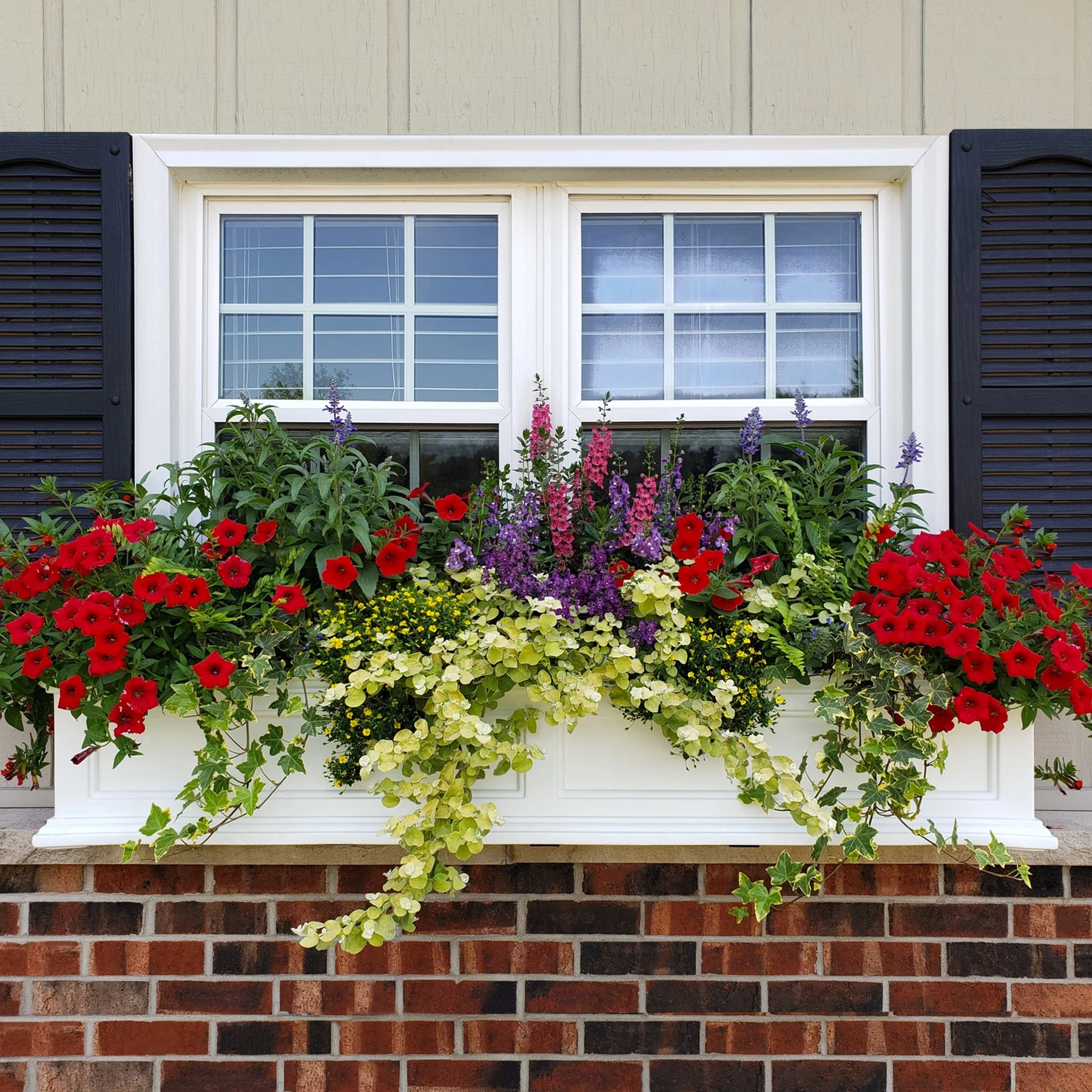 Mayne Fairfield 48" x 11" x 10.8" Rectangle White Self-Watering Polyethylene Window Box Planter
