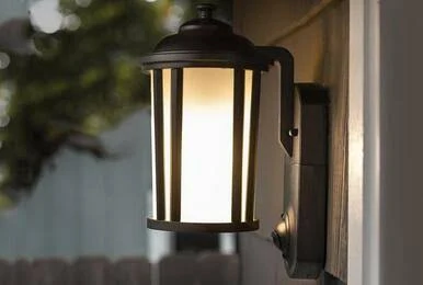 Maximus SPL08-07A1W4-BKT-K1 Tradional Black Smart Security Light HD security camera u0026 smart light