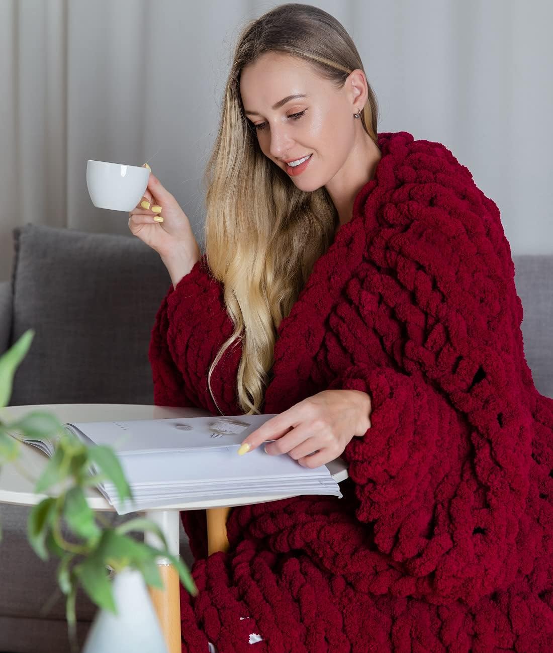 DIRUNEN Chunky Knit Luxury Throw Blanket Large Cable Knitted Premium Soft Cozy Chenille Bulky Blankets for Cuddling up in Bed, on The Couch or Sofa Navy 40×59