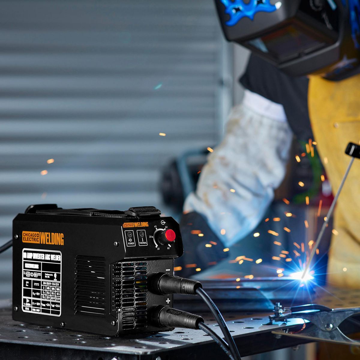 CHICAGO ELECTRIC 80 Amp Inverter Arc Welder