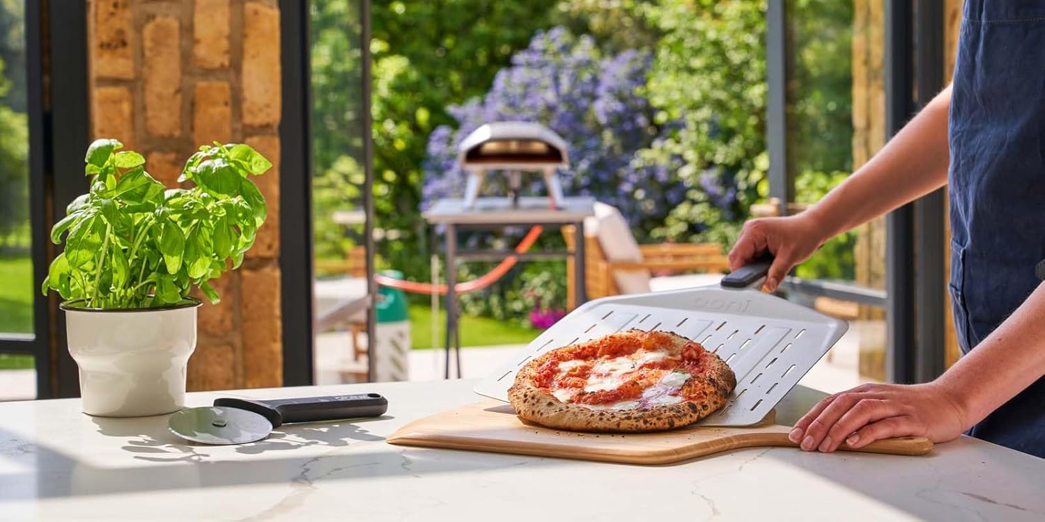 Ooni Koda 12 Gas Pizza Oven – 28mbar Propane Outdoor Pizza Oven, Portable Pizza Oven For Fire and Stonebaked 12 Inch Pizzas, With Gas Hose & Regulator, Countertop Pizza Maker, Outdoor Pizza Cooker