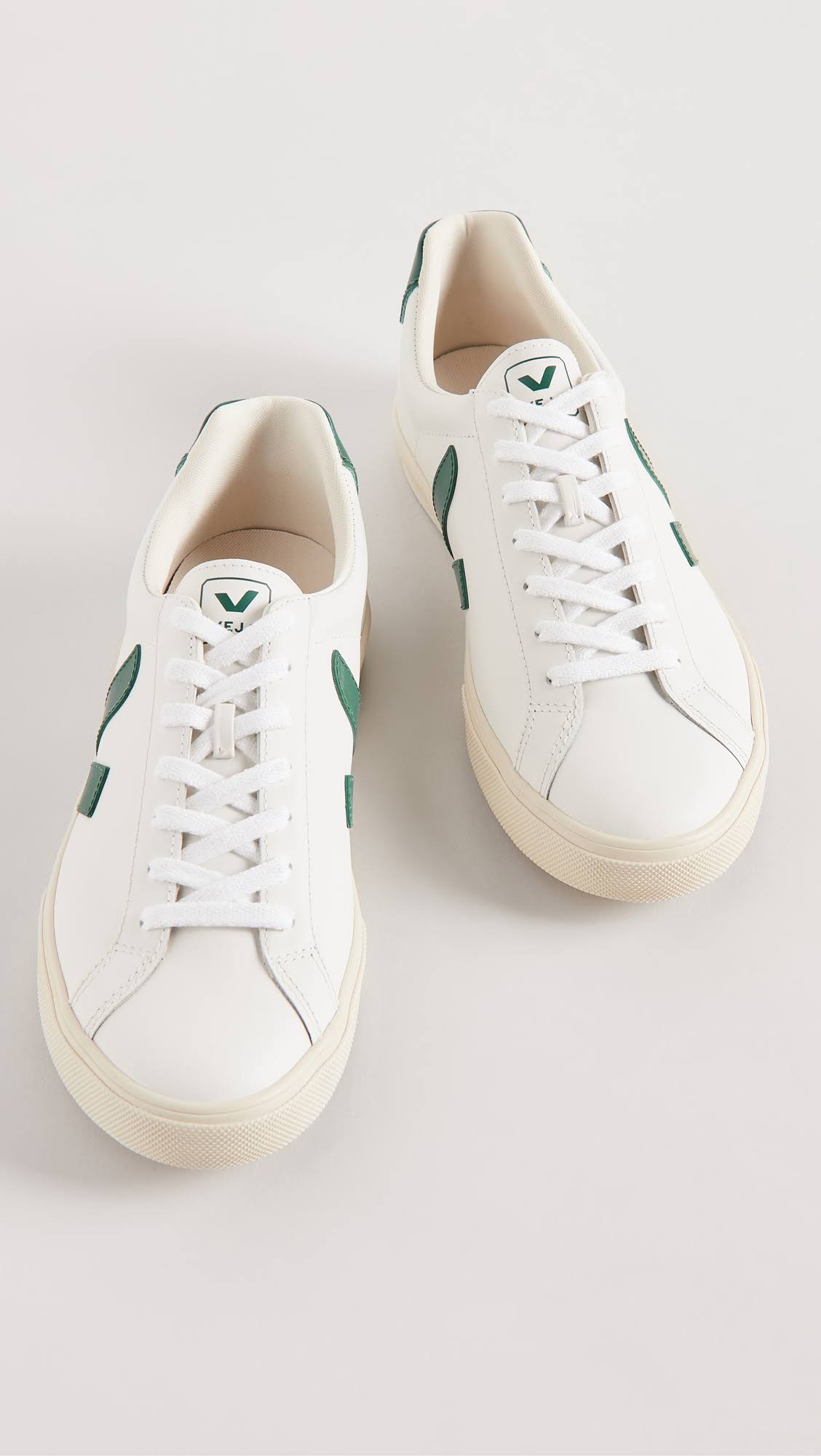 Veja Esplar Logo Leather