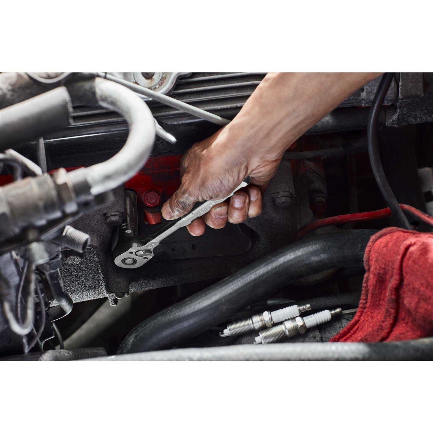 Craftsman OVERDRIVE 121-Piece Standard and Metric Gunmetal Chrome Mechanics Tool Set with Hard Case - Shop Hardware Tools Online Store
