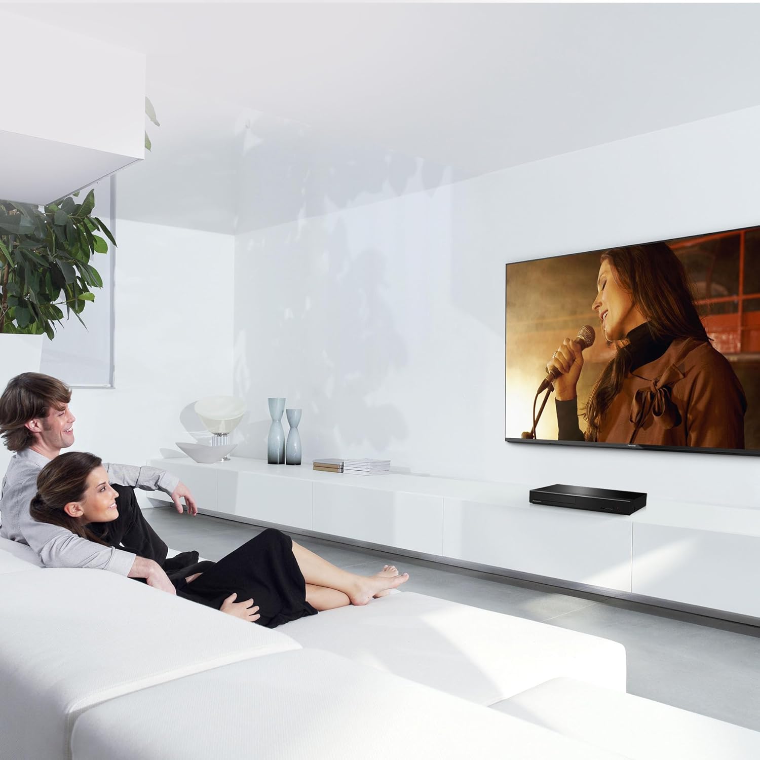 Panasonic Premium 4K Blu Ray Player, UHD DVD Blu Ray Player with Hi-Res Sound, 4K VOD Streaming, HDR10+ and Dolby Vision™, DP-UB450 (Black)