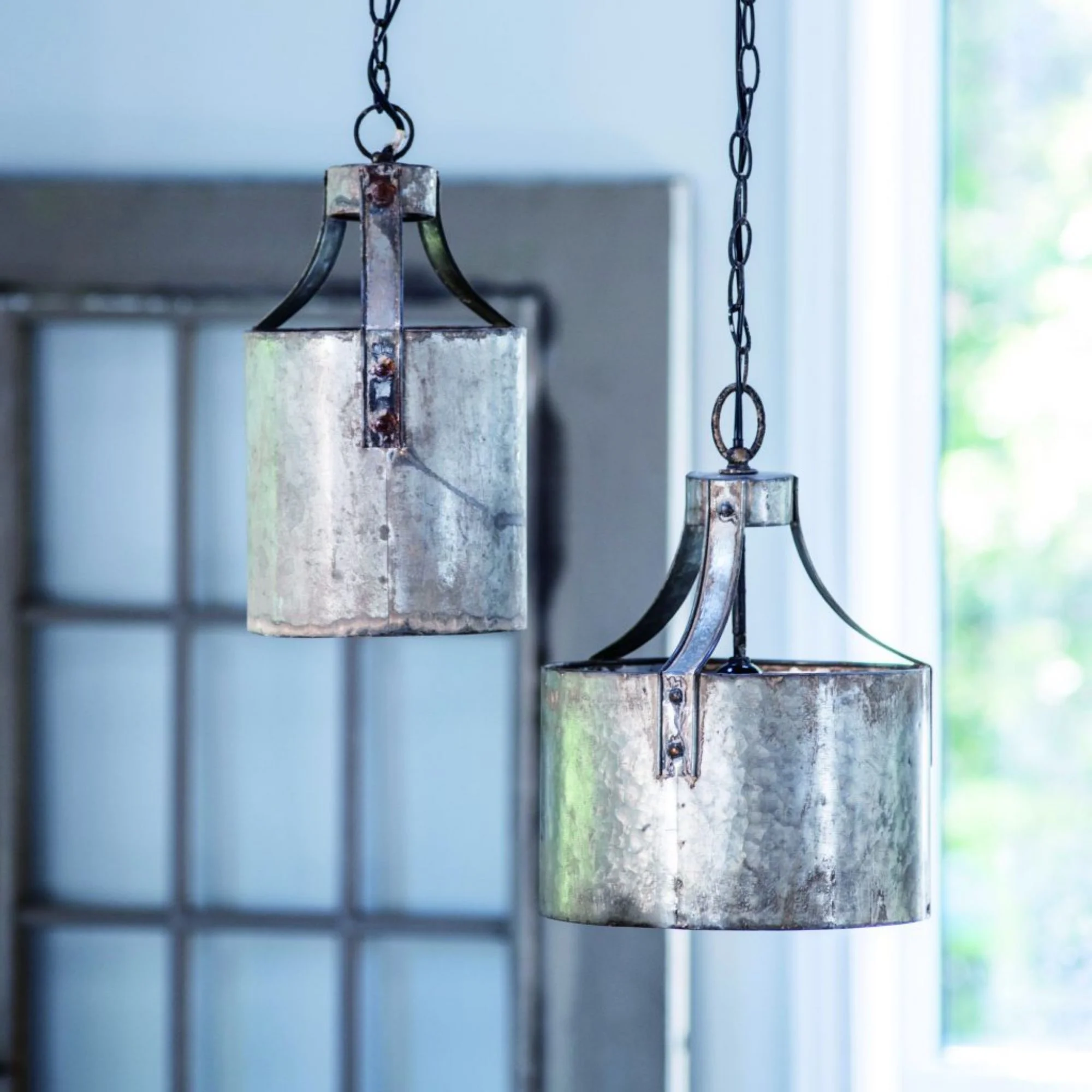 CC Home Furnishings 15" Gray and Rustic Brown Vintage Style Large X-Light Chandelier