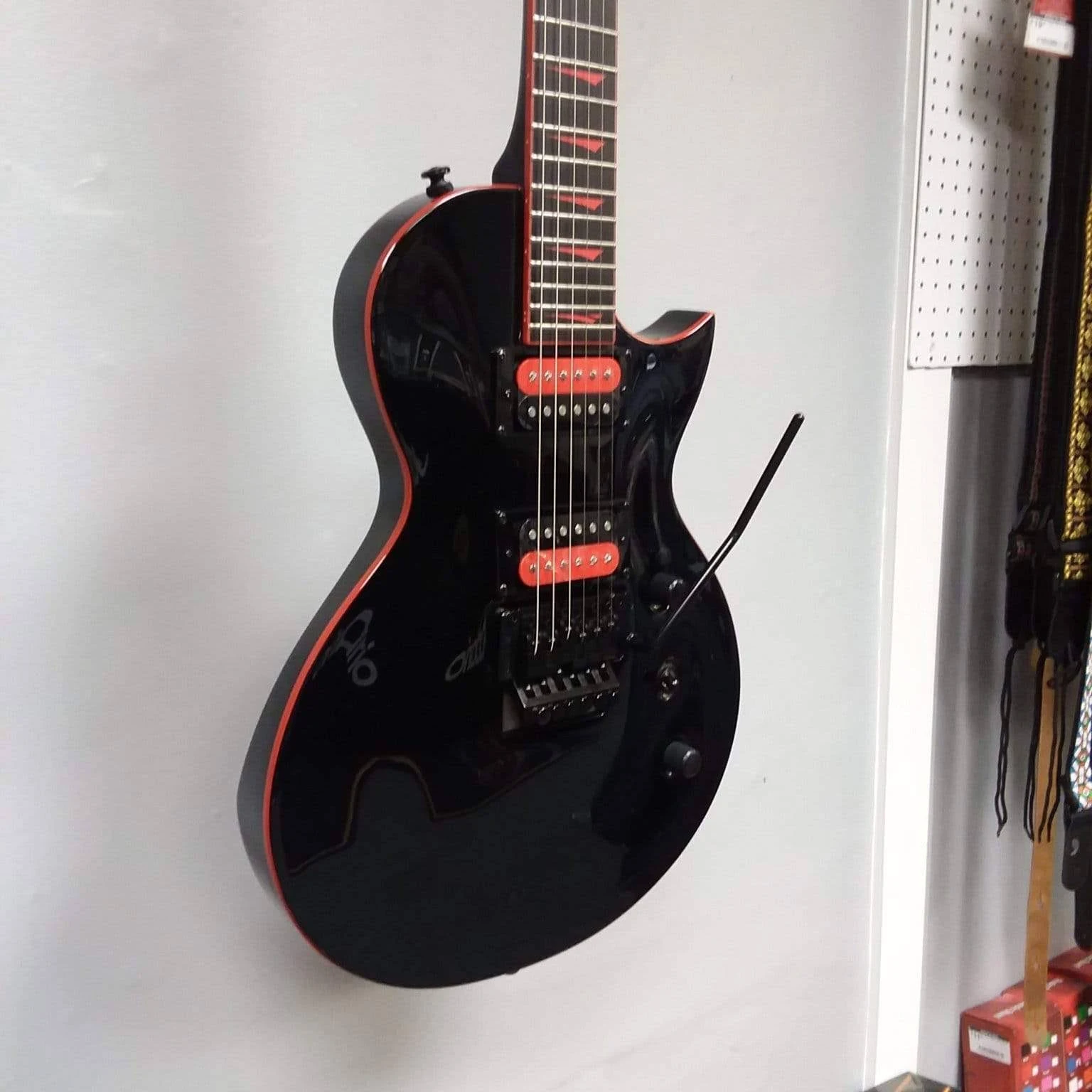 Kramer Assault 220 Electric Guitar - Black