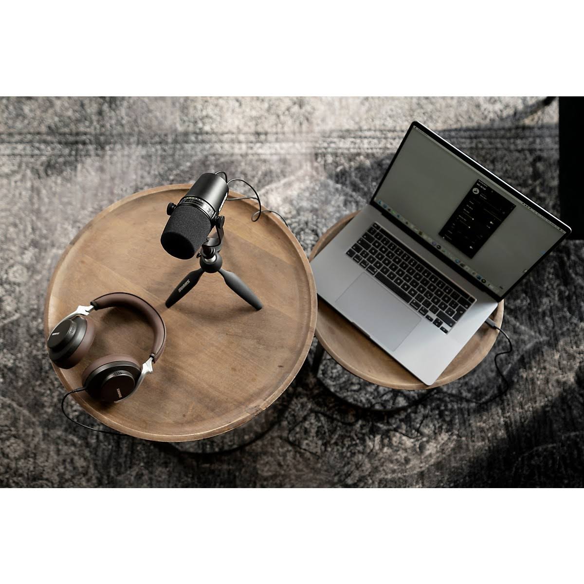 Shure MV7 Podcast Microphone Bundle