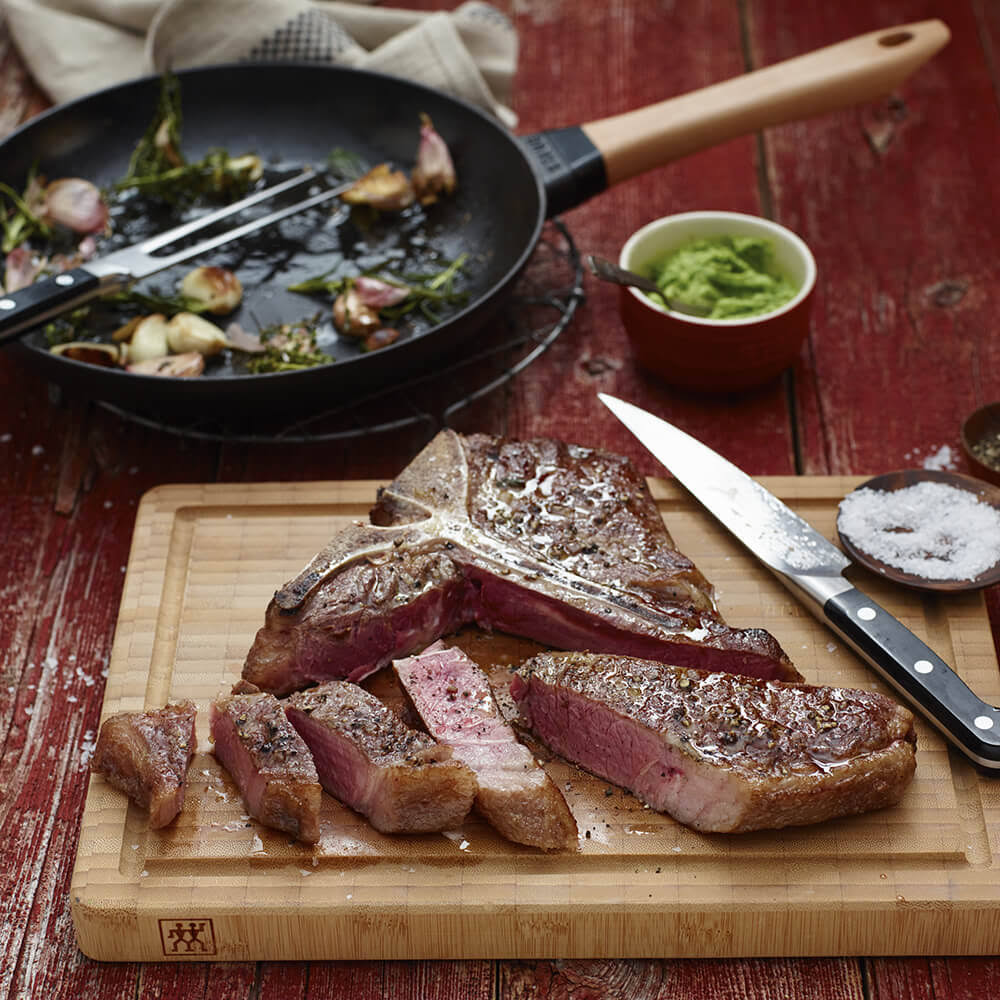 Staub - Frying Pan with Wooden Handle - 26cm