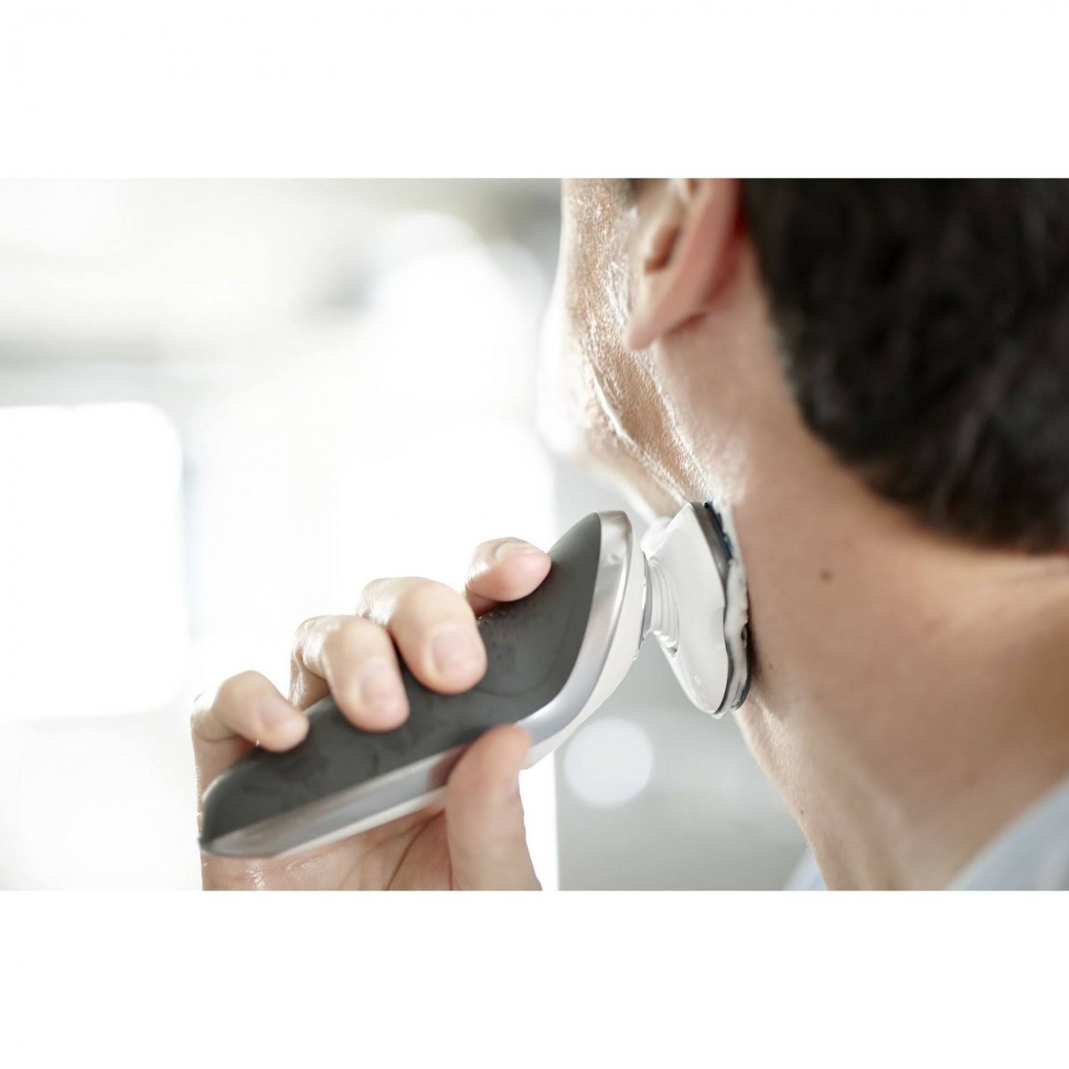 Norelco Series 7000 Shaver, 7700