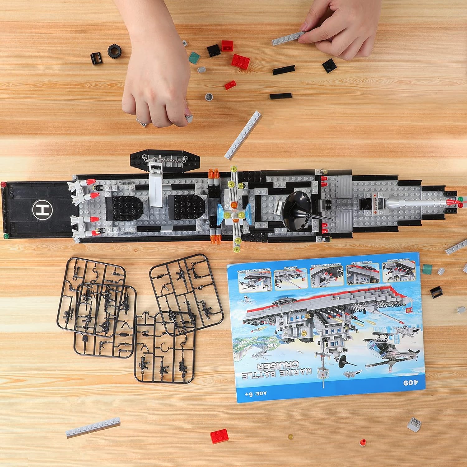 Military Aircraft Carrier Toy Building Blocks Set, 1131 Pieces Army Battleship Aircraft Boat Building Toy with Army Helicopter, Present Gift for Kids Boys Girls 6-12