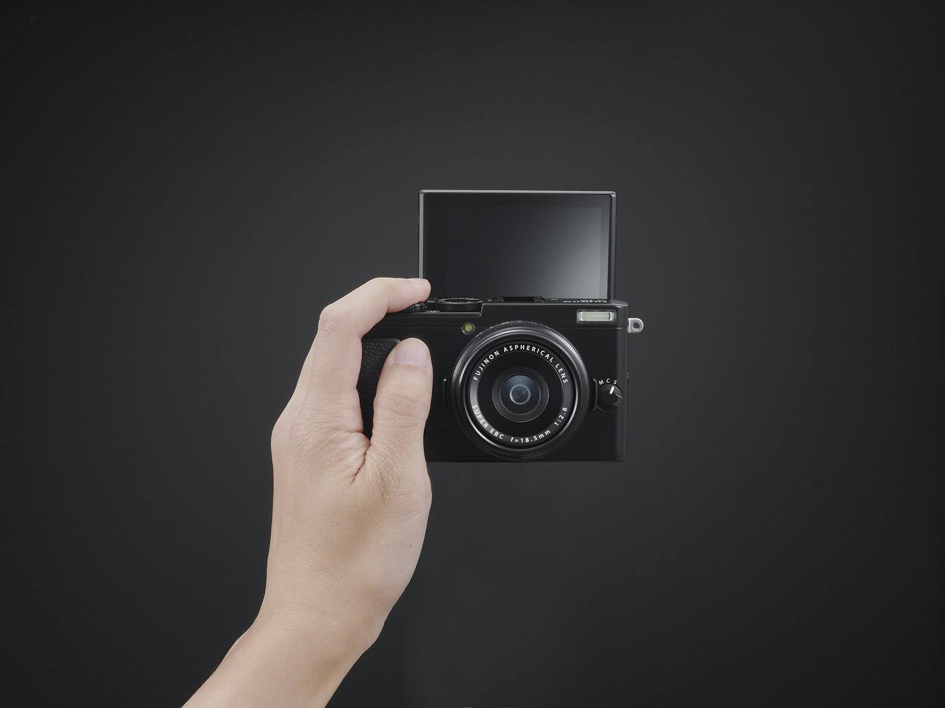 Fujifilm X Series X70 16.3 MP Compact Digital Camera - 1080p - Black