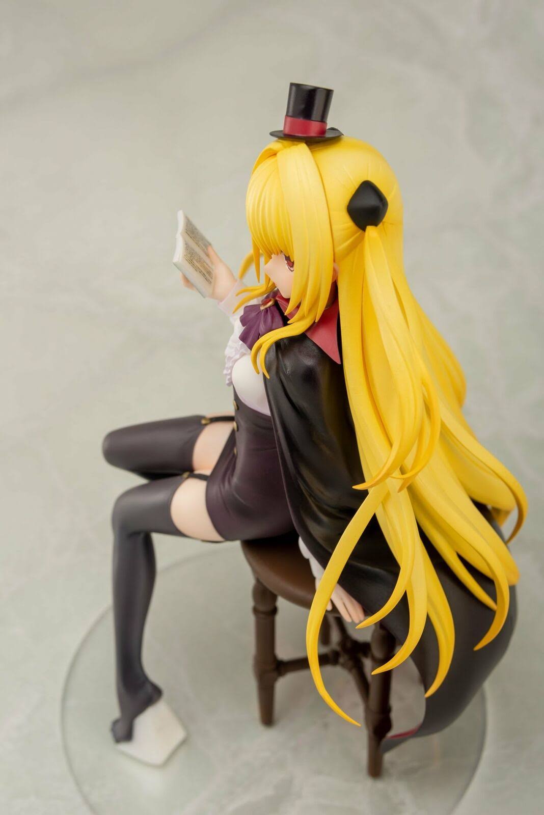Chara-Ani Golden Darkness to Love-Ru Darkness 1/7 Scale Figure