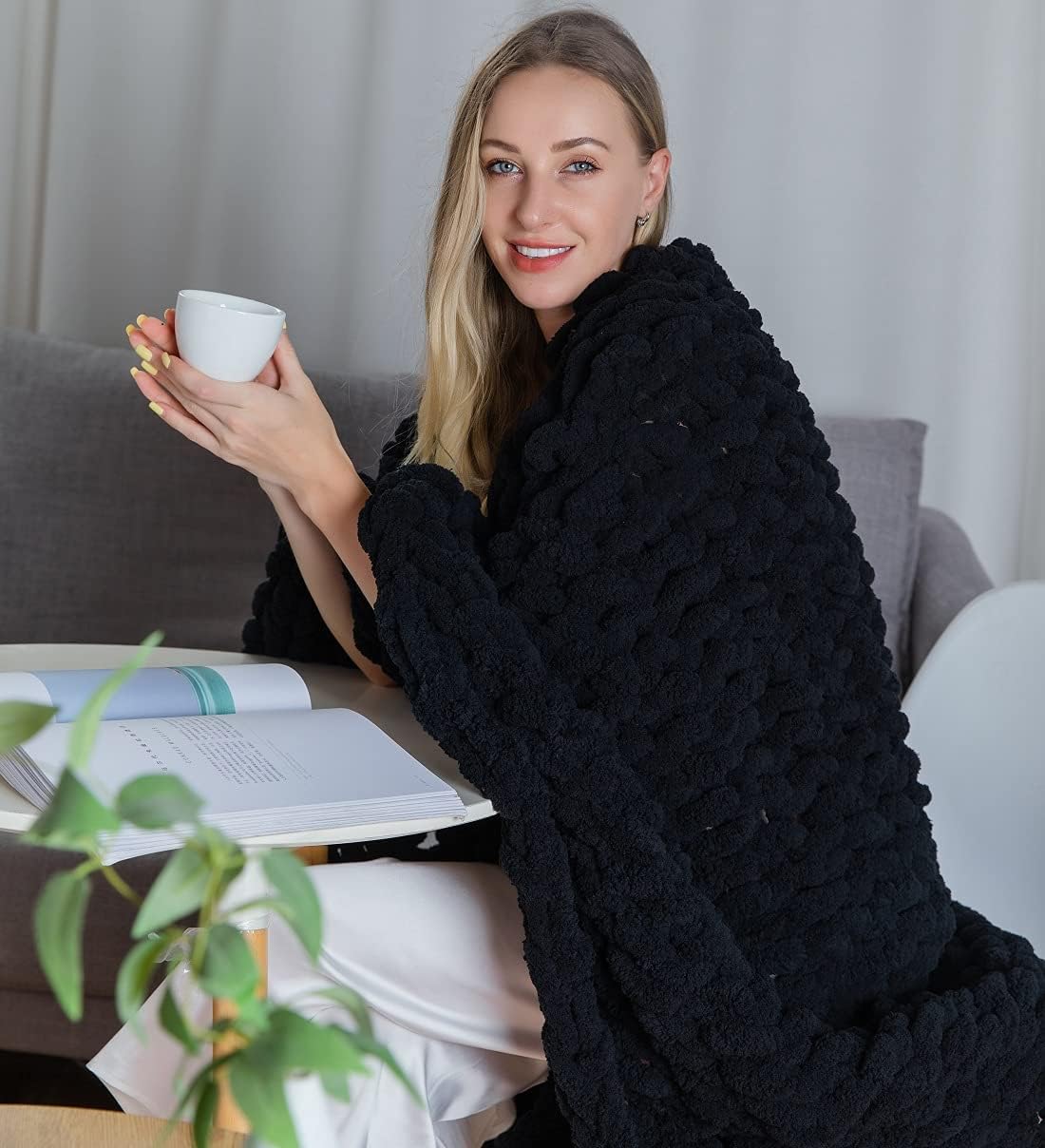 DIRUNEN Chunky Knit Luxury Throw Blanket Large Cable Knitted Premium Soft Cozy Chenille Bulky Blankets for Cuddling up in Bed, on The Couch or Sofa Navy 40×59