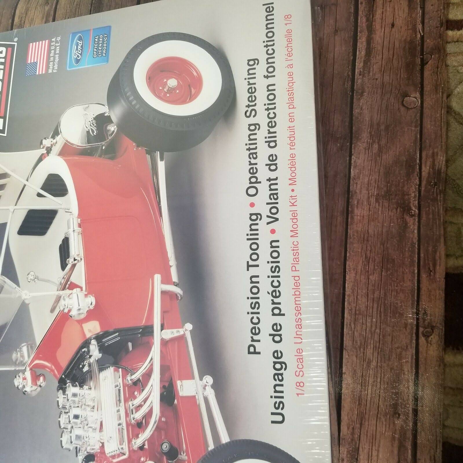 Lindberg #73044 Big Red Rod T Bucket Ford 1/8 Scale Model Kit