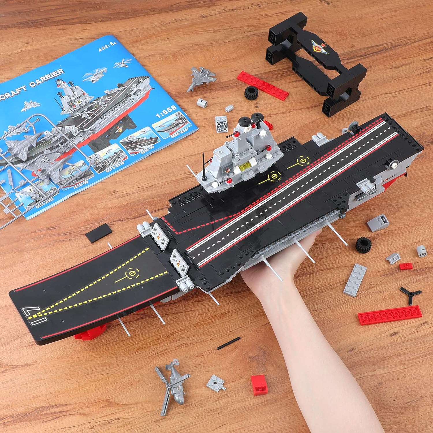 Military Aircraft Carrier Toy Building Blocks Set, 1131 Pieces Army Battleship Aircraft Boat Building Toy with Army Helicopter, Present Gift for Kids Boys Girls 6-12