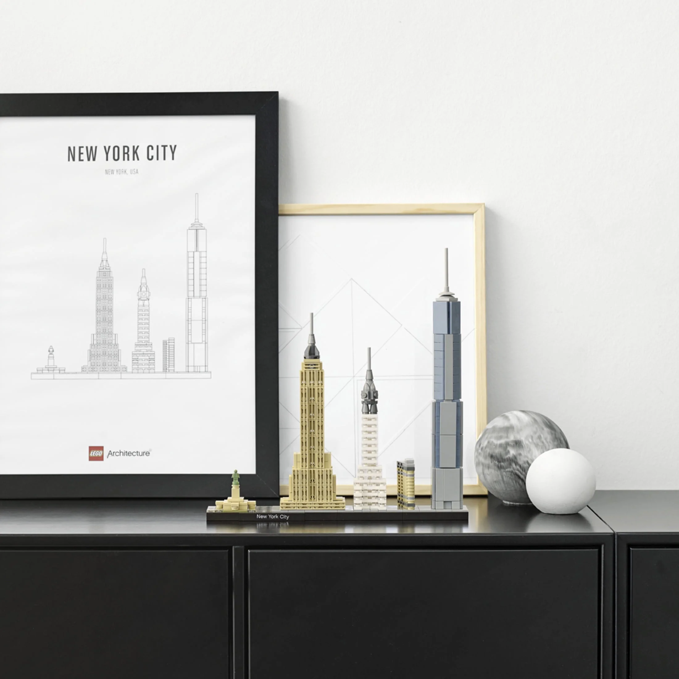 LEGO Architecture New York City Skyline 21028, Collectible Model Kit for Adults to Build, Creative Activity, Home Décor Gift Idea