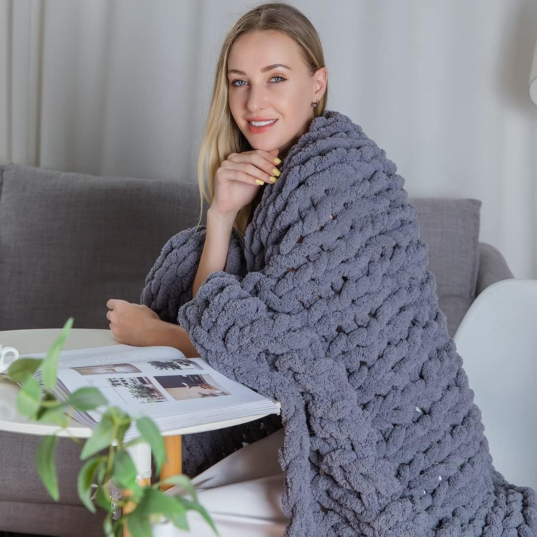 DIRUNEN Chunky Knit Luxury Throw Blanket Large Cable Knitted Premium Soft Cozy Chenille Bulky Blankets for Cuddling up in Bed, on The Couch or Sofa Navy 40×59