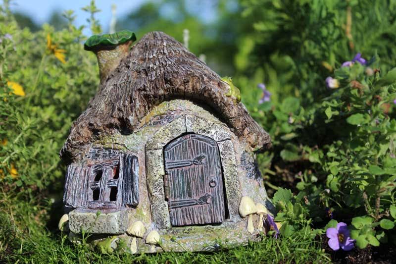 Ribbett's Ridge Fairy House