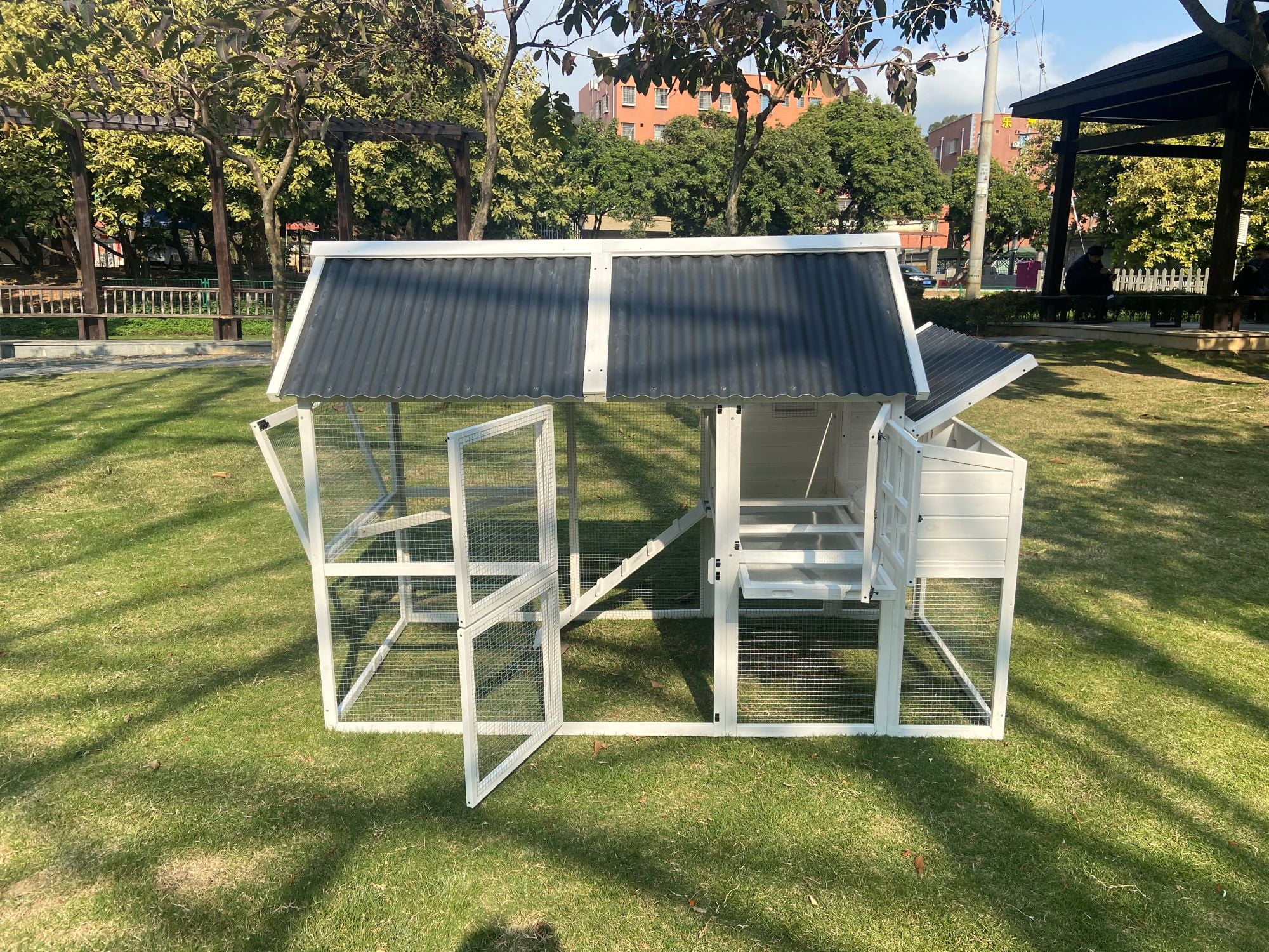 Zylina Modern Superior Hen House - Chicken Coop