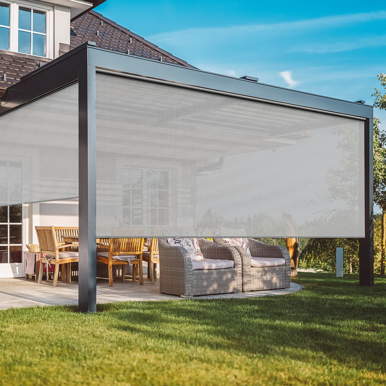 Royalcraft Cordless Outdoor Roller Sun Shade with Pole，6'Wx8'H 420GSM 95% Blockout Waterproof Outdoor Blinds Roll Up for Gazebo Porch, Deck, Pergola,Grey
