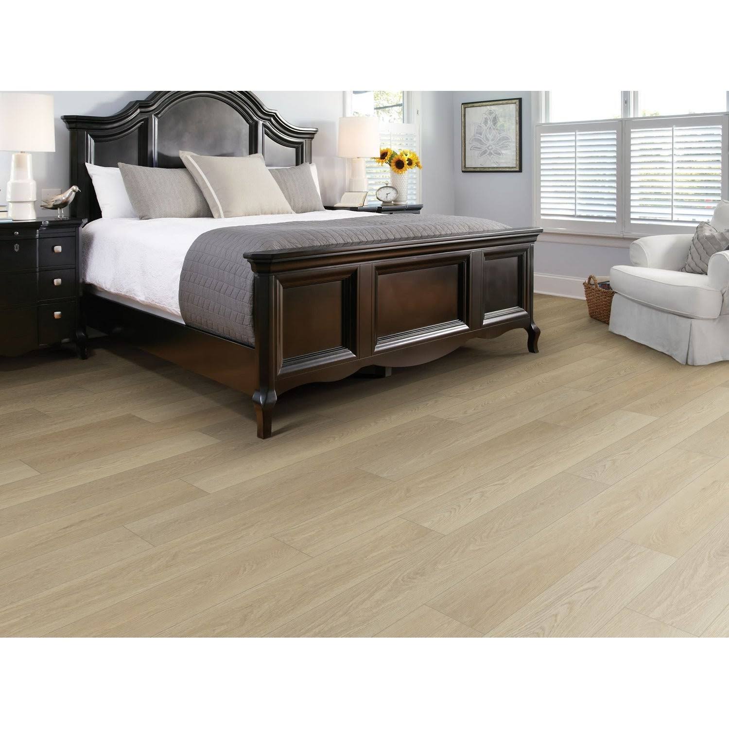 Shaw 2045V Distinction Plus 12mil 7x22 Wide Smooth Luxury Vinyl Plank - Natural Maple