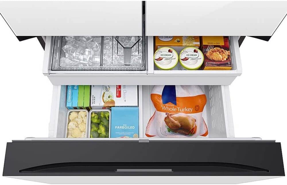 SAMSUNG RF30BB620012 30 Cu. Ft. Bespoke White Glass 3-Door French Door Refrigerator