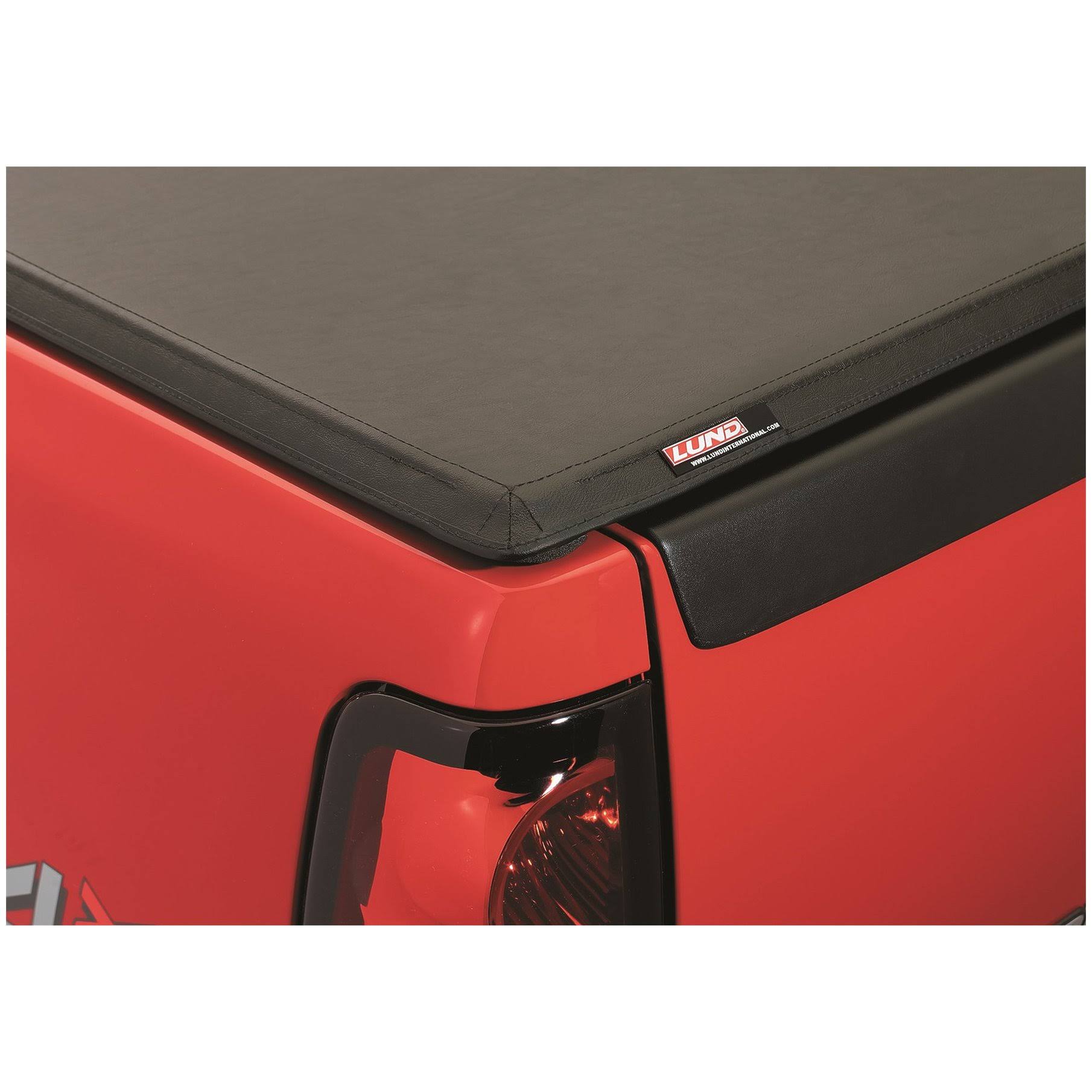 Lund Genesis Tri-Fold Tonneau Cover - 95088