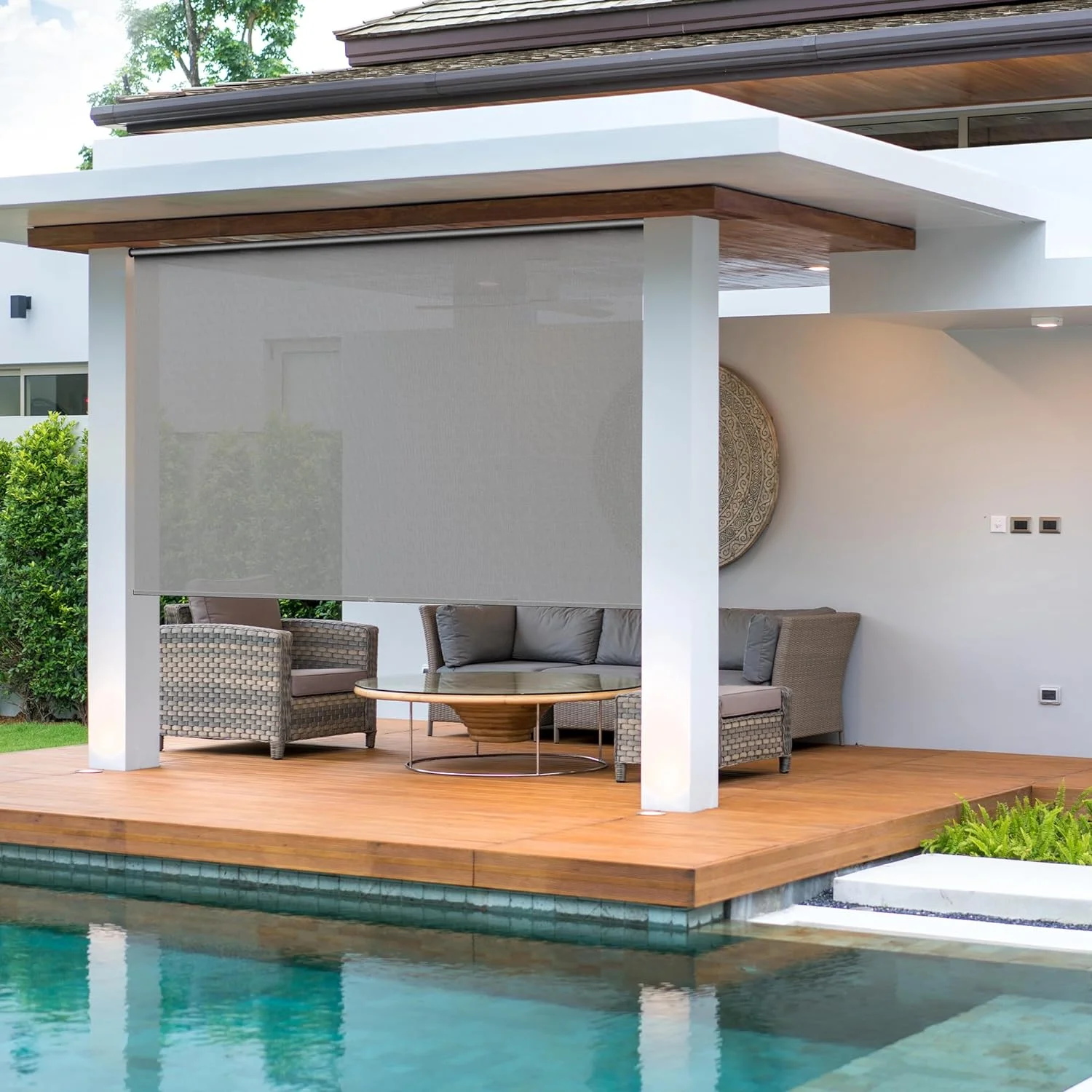 Royalcraft Cordless Outdoor Roller Sun Shade with Pole，6'Wx8'H 420GSM 95% Blockout Waterproof Outdoor Blinds Roll Up for Gazebo Porch, Deck, Pergola,Grey