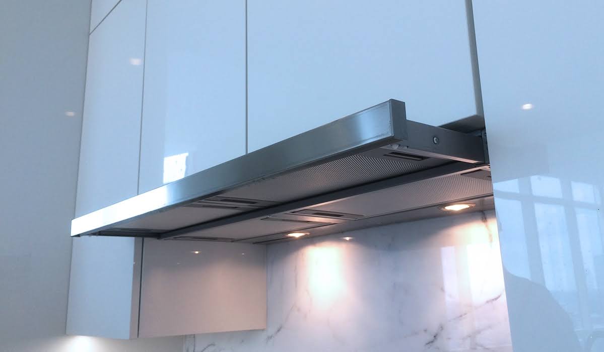 Faber 30x22 Cristal 600 CFM Convertible Under Cabinet Range Hood in Stainless Steel CRIS30SS600
