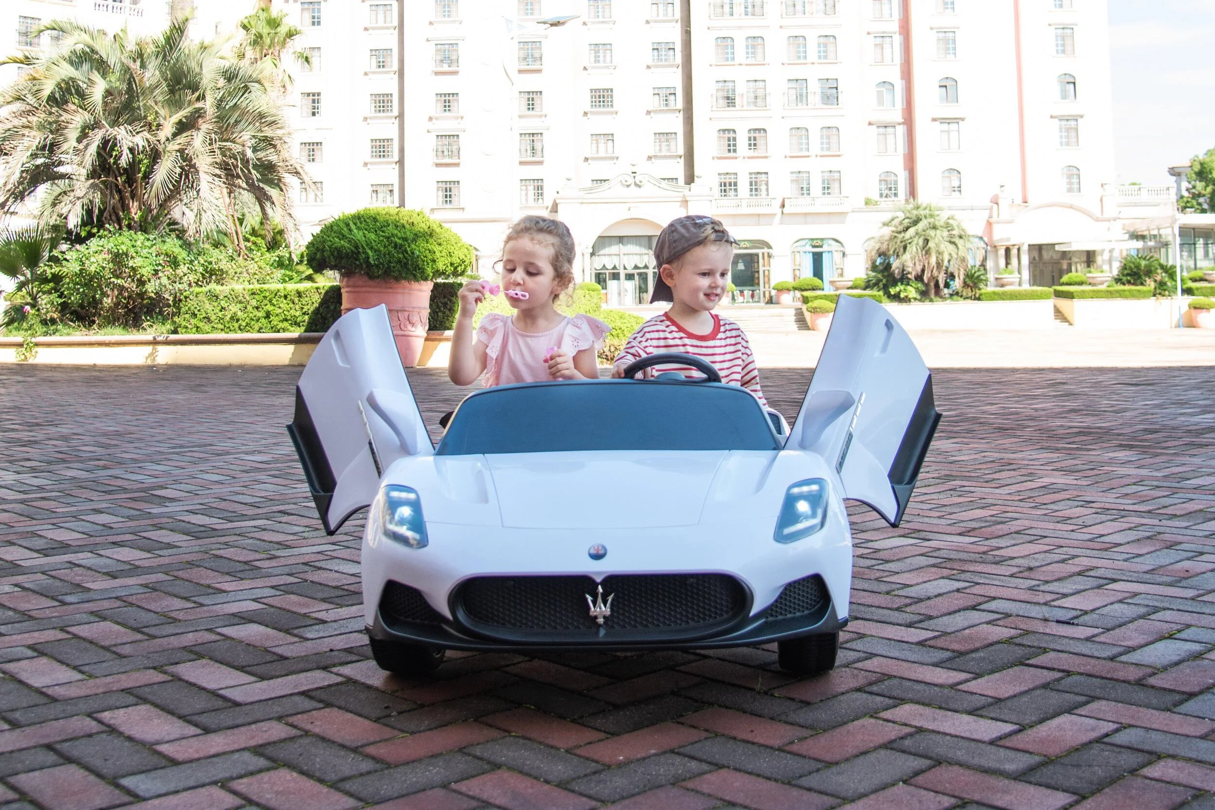24V 4x4 Maserati MC20 2 Seater Ride on Car for Kids - Curated Treasures Market